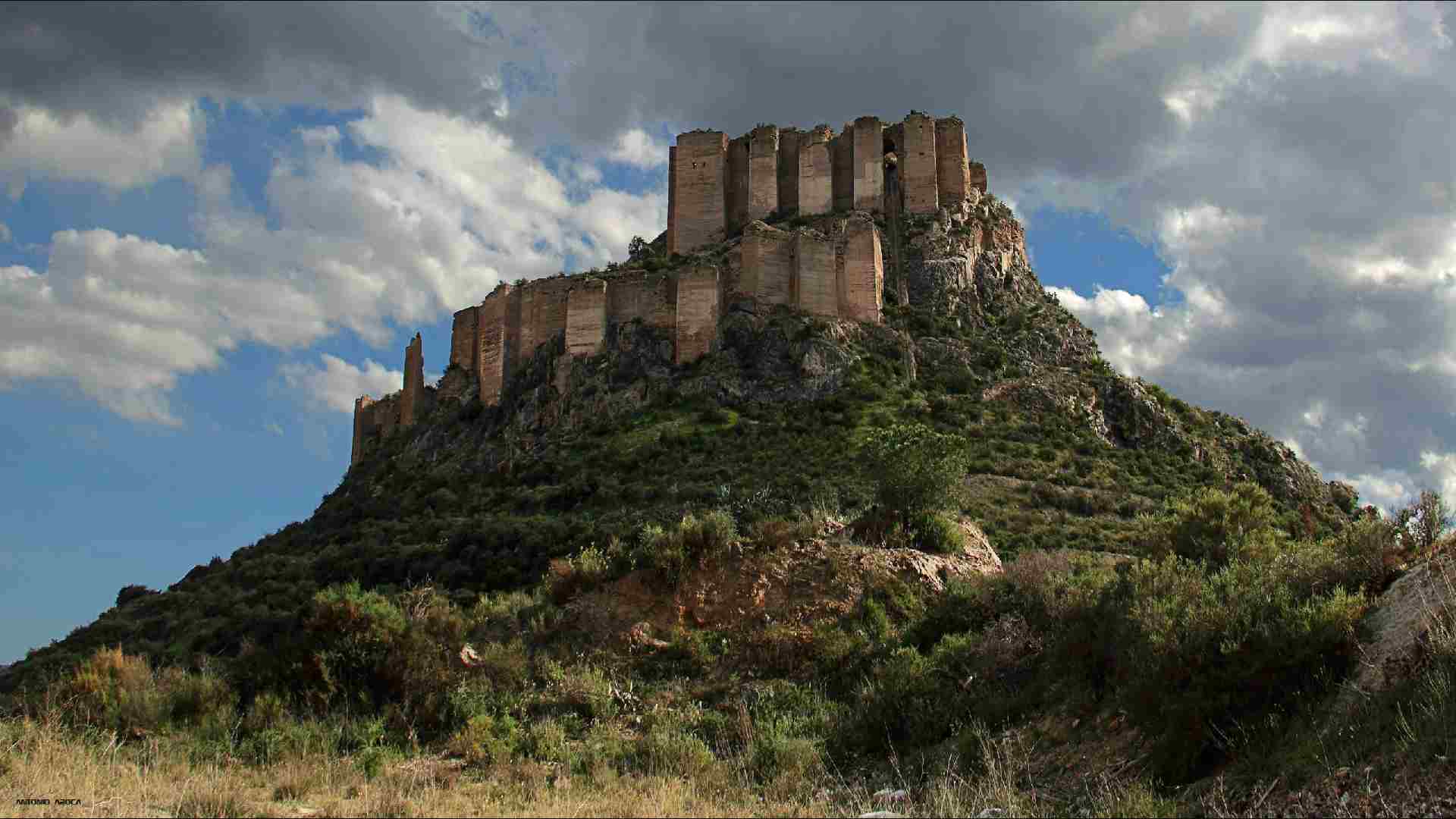 Castillo de Monteagudo WP